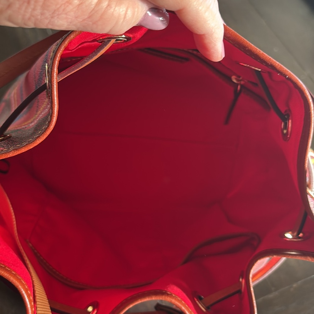 NWOT Dooney & Bourke Red Plaid Bucket Bag - Picture 7 of 8